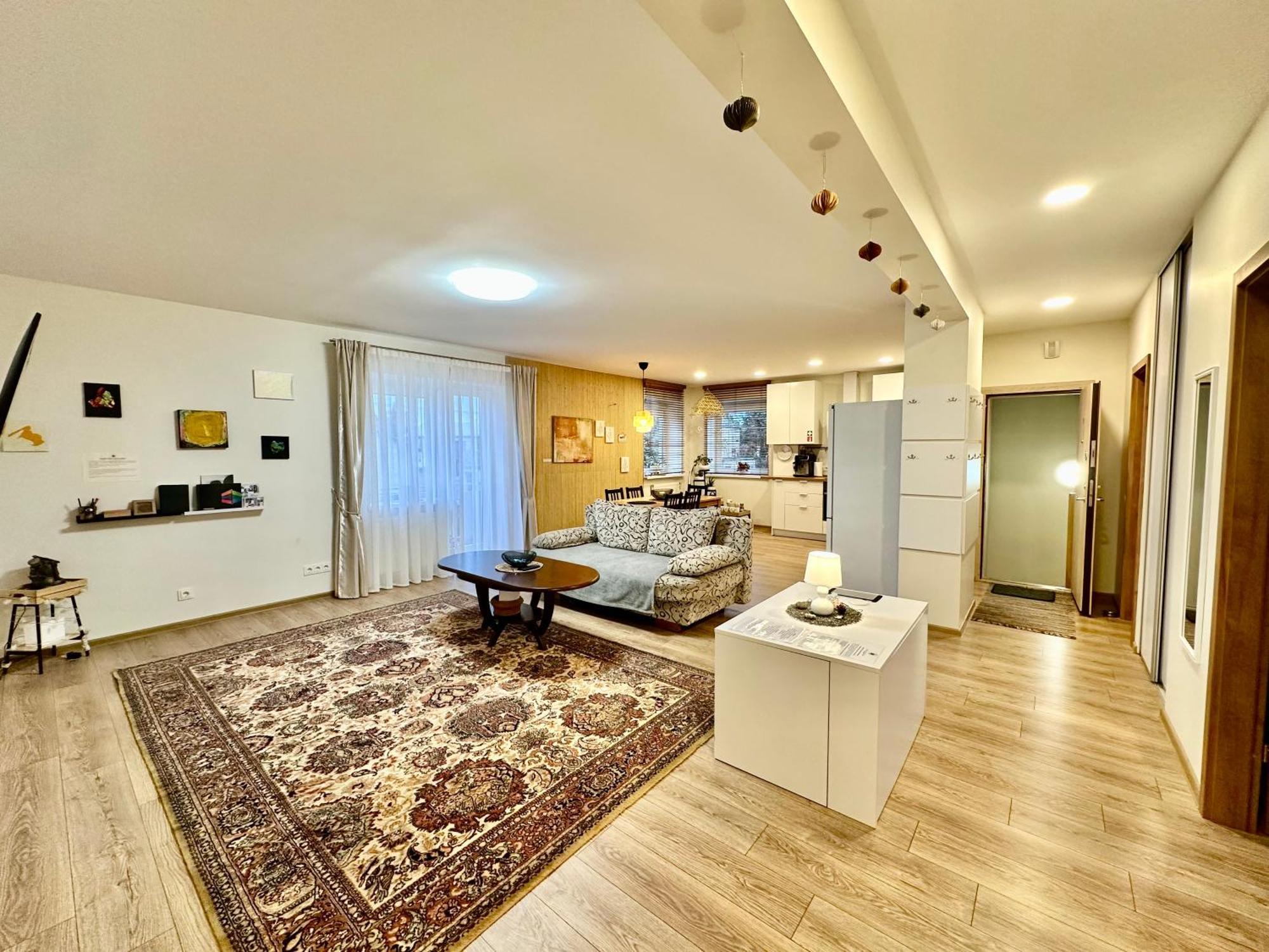 Japandi Apartamentai カウナス エクステリア 写真