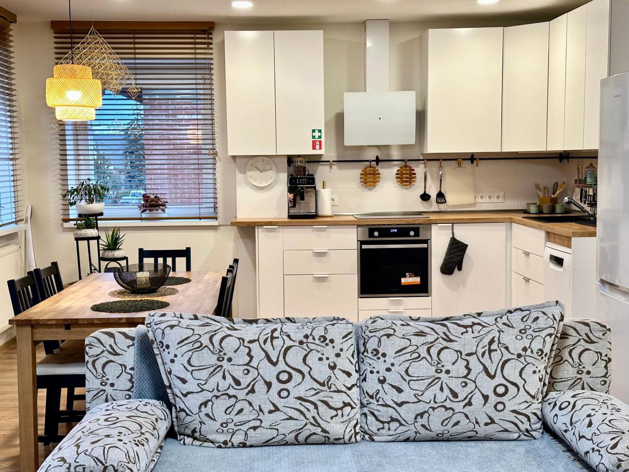 Japandi Apartamentai カウナス エクステリア 写真